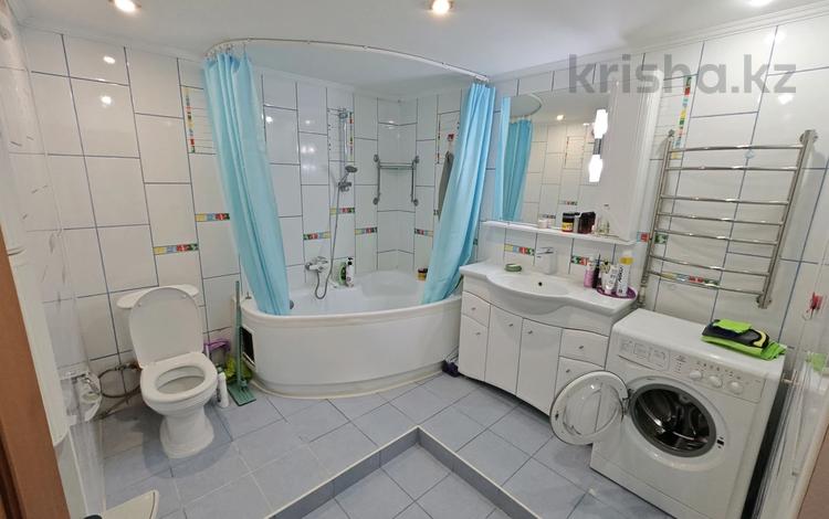 3-комнатная квартира · 68.5 м² · 3/5 этаж, мкр 8 298/1 — Алтай за 22 млн ₸ в Актобе — фото 2