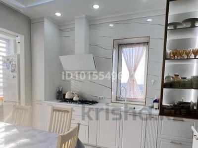 4-комнатная квартира · 115 м² · 3/3 этаж, мкр Старый Аэропорт 102 за 400 000 ₸ в Уральске