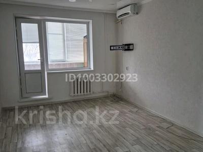 2-комнатная квартира · 55 м² · 4/5 этаж, 4 микр за 18 млн 〒 в Аксае
