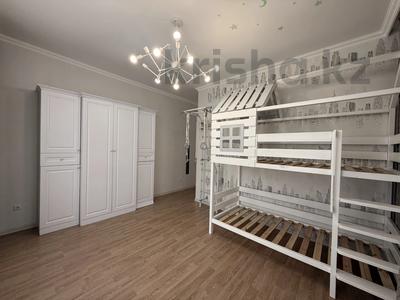 4-комнатная квартира · 115 м² · 8/9 этаж, Кабанбай батыра 60/а за 75.5 млн ₸ в Астане, Есильский р-н