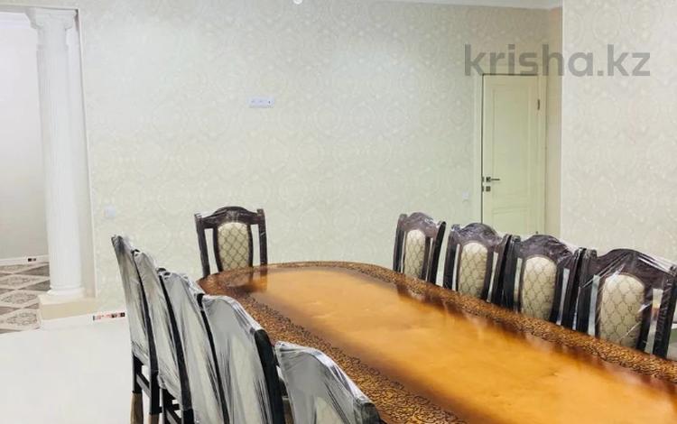 2-комнатная квартира, 79 м², 1/5 этаж, Алтын орда за 23.5 млн 〒 в Актобе — фото 2