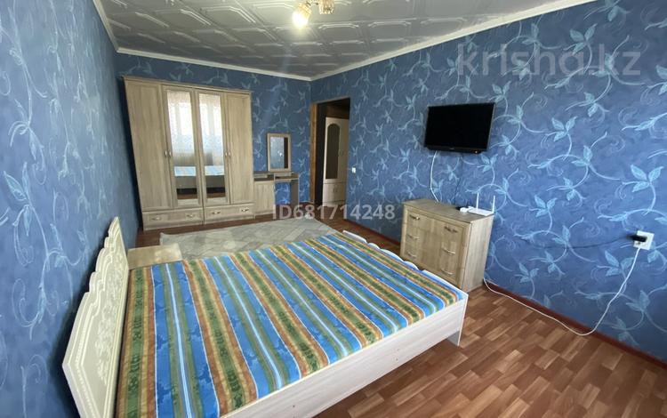 1-комнатная квартира, 35 м², 3/5 этаж помесячно, Жастар 40 за 90 000 〒 в Талдыкоргане, мкр Жастар — фото 2