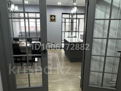 4-бөлмелі пәтер · 190 м² · 5/9 қабат, Алтын орда ш/а., Алия Молдагулова — Ниш, Теннисный центр, бассейн Достык, бағасы: 125 млн ₸ в Актобе, мкр. Алтын орда