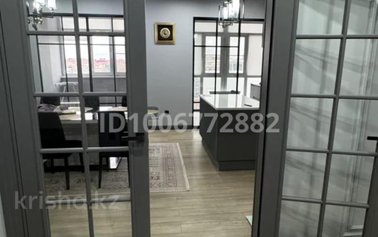 4-комнатная квартира · 190 м² · 5/9 этаж, мкр. Алтын орда, Алия Молдагулова — Ниш, Теннисный центр, бассейн Достык за 125 млн ₸ в Актобе — фото 2