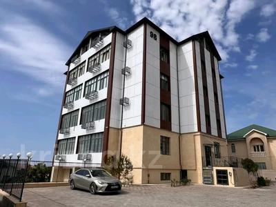 4-бөлмелі пәтер · 230 м² · 5/5 қабат, 15-ш/а. 6/2, бағасы: 65 млн ₸ в Актау, 15-й мкр