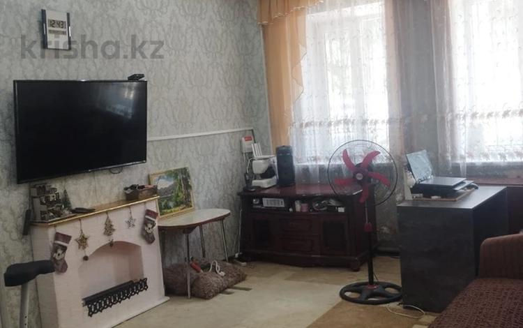 3-бөлмелі пәтер · 54 м² · 1/2 қабат, ул. Байзак Батыра 190, бағасы: 21 млн ₸ в Таразе — фото 2