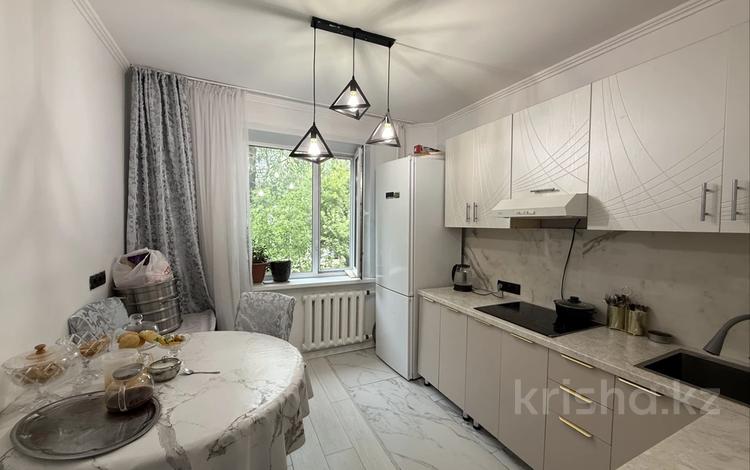 3-комнатная квартира · 63 м² · 2/5 этаж, мкр Юго-Восток, мкр Степной 2 за 28 млн ₸ в Караганде, Казыбек би р-н — фото 2