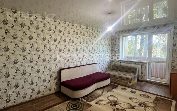 2-бөлмелі пәтер · 50 м² · 2/5 қабат, 19-шағынаудан 52, бағасы: 150 000 ₸ в Караганде, Алихана Бокейханова р-н — фото 2