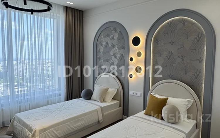 4-комнатная квартира · 110 м² · 11/12 этаж, Розыбакиева 197/2 — Блок 5 за 160 млн ₸ в Алматы, Бостандыкский р-н — фото 10