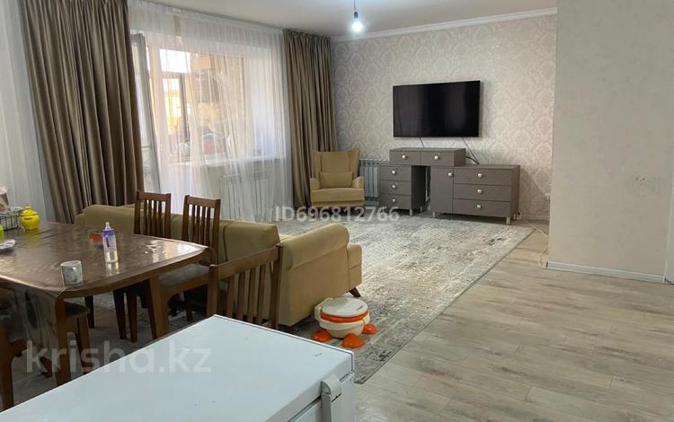 2-комнатная квартира, 62 м², 1/9 этаж, Карагайлы позиция 55, 57 — Карагайлы 105