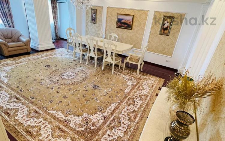 5-бөлмелі пәтер · 195 м² · 4/6 қабат, Ботанический сад, бағасы: 150 млн ₸ в Алматы, Бостандыкский р-н — фото 19