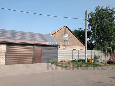 Отдельный дом · 4 комнаты · 120 м² · 6.5 сот., мкр Городской Аэропорт, Костюшко 33 — Старый аэропорт, ХМК за 34 млн 〒 в Караганде, Казыбек би р-н