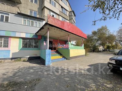 Свободное назначение, офисы, магазины и бутики, общепит, салоны красоты, медцентры и аптеки, образование, развлечения, конференц-залы, кабинеты и рабочие места, студии · 370 м² за 1.1 млн 〒 в 