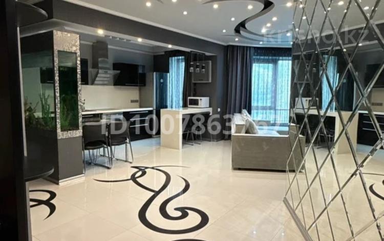 2-комнатная квартира · 72.3 м², Достык 97 за 550 000 〒 в Алматы, Медеуский р-н — фото 2