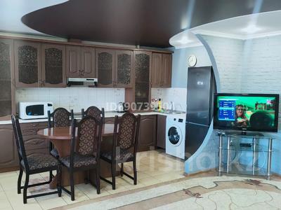 4-комнатная квартира · 80 м² · 5/5 этаж, Бурова 22 за 220 000 ₸ в Усть-Каменогорске, Ульбинский