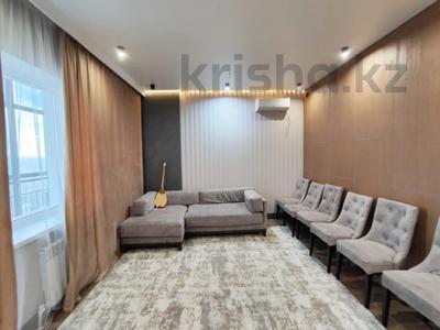 4-комнатная квартира · 108 м² · 17/19 этаж, мкр Юго-Восток, Шахтеров за 58 млн 〒 в Караганде, Казыбек би р-н