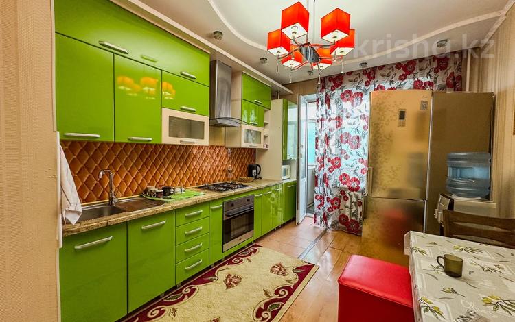 3-бөлмелі пәтер · 90 м² · 4/5 қабат, Каратал 42, бағасы: 40.5 млн ₸ в Талдыкоргане — фото 2
