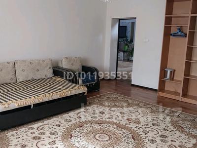 1 комната · 20 м² · 2/2 этаж, мкр Мясокомбинат, Гиззат аккошимов 12 — Возле базара Дина,вокзал,оптовый магазин продуктовыйКлубничный рай за 60 000 ₸ в Атырау