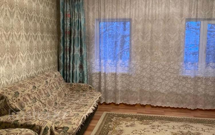Отдельный дом • 3 комнаты • 70 м² • 10 сот., Закарии Белибаева 67 за 19 млн 〒 в Семее — фото 2