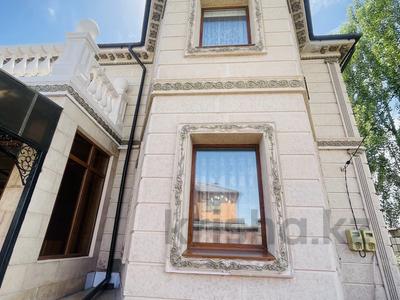 Отдельный дом · 7 комнат · 304 м², Валиханова 14а за 170 млн ₸ в Косшы
