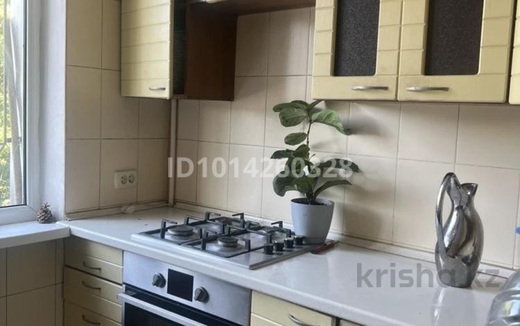 3-комнатная квартира · 60 м² · 2/5 этаж, Раимбек за 360 000 ₸ в Алматы, Медеуский р-н — фото 6