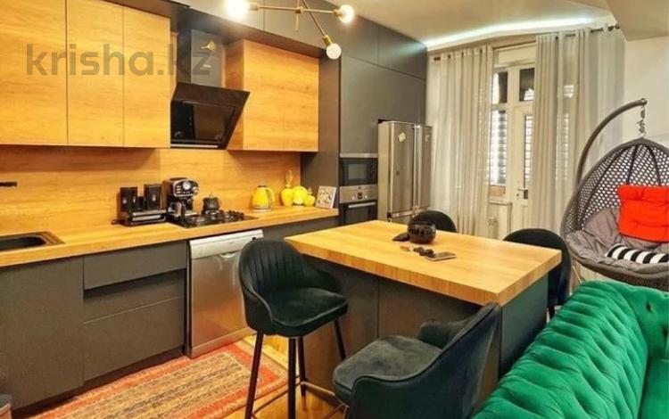 2-комнатная квартира · 52 м² · 2/5 этаж, мкр Михайловка , Крылова 34 за 25 000 ₸ в Караганде, Казыбек би р-н — фото 8