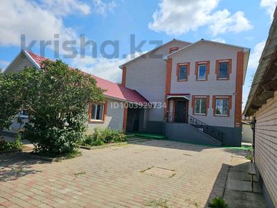 Отдельный дом · 9 комнат · 502 м² · 7.1 сот., мкр 8 — Братьев Жубановых за 79.5 млн 〒 в Актобе
