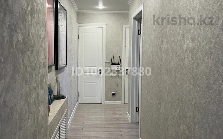 3-комнатная квартира · 80 м² · 8/9 этаж, Жабаева 80 за 43 млн 〒 в Петропавловске — фото 11