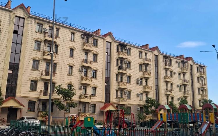 2-комнатная квартира · 66 м² · 2/5 этаж, проспект Абулхайр-хана 66 за 250 000 ₸ в Атырау — фото 3