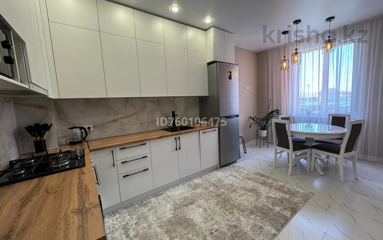 2-комнатная квартира · 56.2 м² · 2/3 этаж, 76 — Аубакирова за 42 млн ₸ в  — фото 2