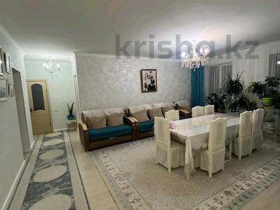 4-комнатная квартира · 102 м² · 2/15 этаж, Кошкарбаева 37 — Жумабаева за 74.9 млн 〒 в Астане, Алматы р-н