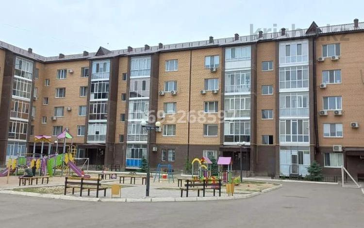 1-комнатная квартира, 44 м², 2/5 этаж, мкр Кадыра Мырза-Али за 20.5 млн 〒 в Уральске, мкр Кадыра Мырза-Али — фото 2