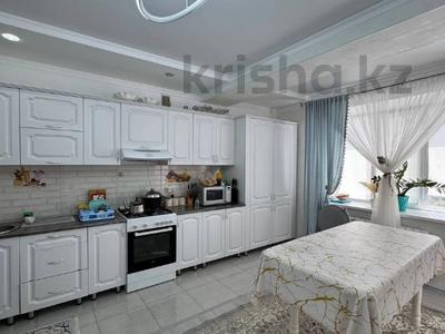 4-комнатная квартира · 145 м² · 2/8 этаж, мкр. Алтын орда 11 за 53.5 млн 〒 в Актобе