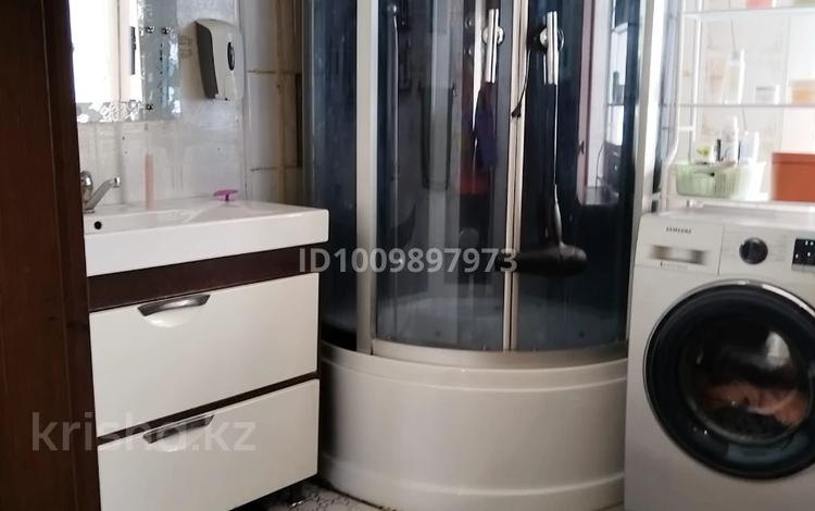 Отдельный дом · 5 комнат · 200 м² · 25 сот., Бірлік 24 — Дома культуры и Стадиона за 39 млн 〒 в Кабанбае Батыра — фото 2