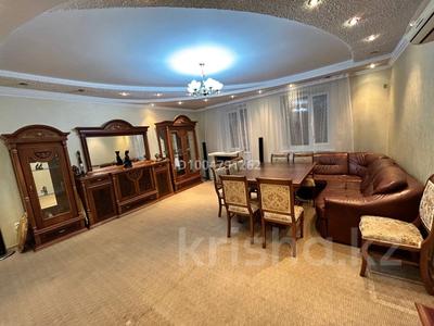 Дом · 6 комнат · 300 м², Майкутова 1:4 за 130 000 〒 в Акколе