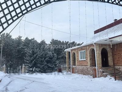 Дом · 6 комнат · 300 м², Майкутова 1:4 за 150 000 〒 в Акколе