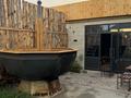 Общий Бассейн жанеде 2 кабинка баня чанымен · 1600 м², бағасы: 180 млн ₸ в Шымкенте, Абайский р-н — фото 6