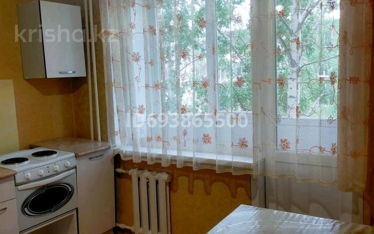 2-бөлмелі пәтер, 50 м², 4/5 қабат ай сайын, Космическая 6/1 — Площадь ушанова, бағасы: 150 000 〒 в Усть-Каменогорске, Ульбинский — фото 2