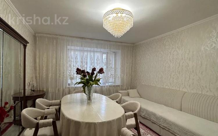 4-комнатная квартира · 76.5 м² · 2/6 этаж, мкр 5, Алия Молдагулова за 27.5 млн ₸ в Актобе — фото 3