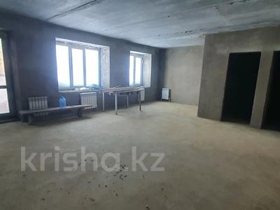 3-комнатная квартира, 76 м², 1/9 этаж, Жамбыла Жабаева за 27 млн 〒 в Петропавловске