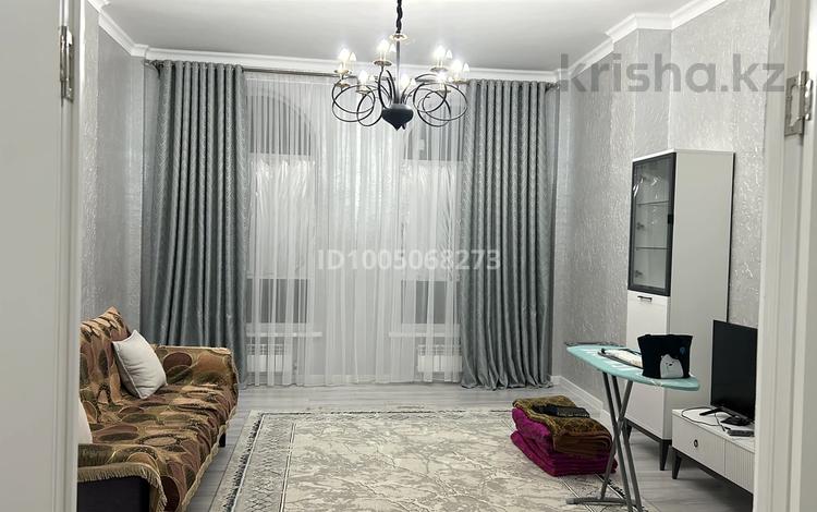 2-комнатная квартира · 93 м² · 2/4 этаж, мкр Ак Шагала, 2 84 за 350 000 ₸ в Атырау — фото 2