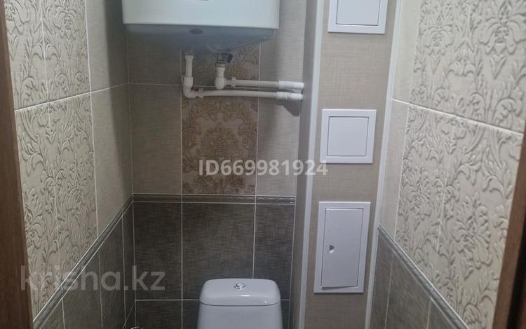 4-комнатная квартира · 76 м² · 3/5 этаж, Камзина — Магазины Уркия, Скиф за 19 млн ₸ в Аксу — фото 2