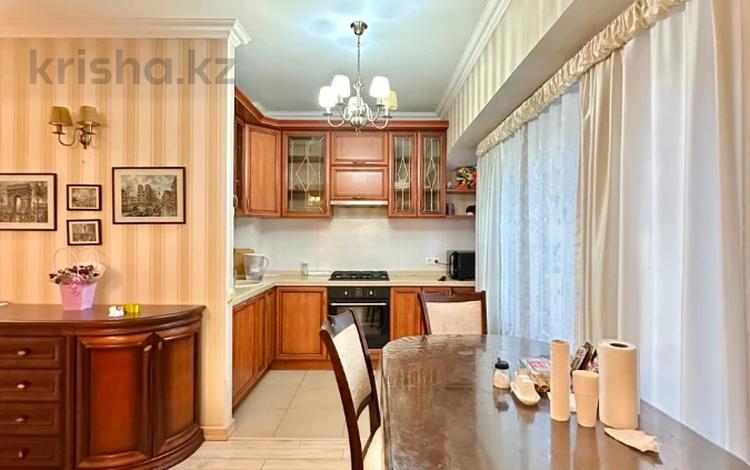 3-бөлмелі пәтер · 107 м² · 2/8 қабат, Достык — Кабанбай батыра, бағасы: 110 млн ₸ в Алматы, Медеуский р-н — фото 3