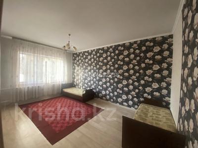 1-комнатная квартира · 48 м² · 2/5 этаж, мкр Кокжиек, Геологова 10 за 150 000 ₸ в Алматы, Жетысуский р-н