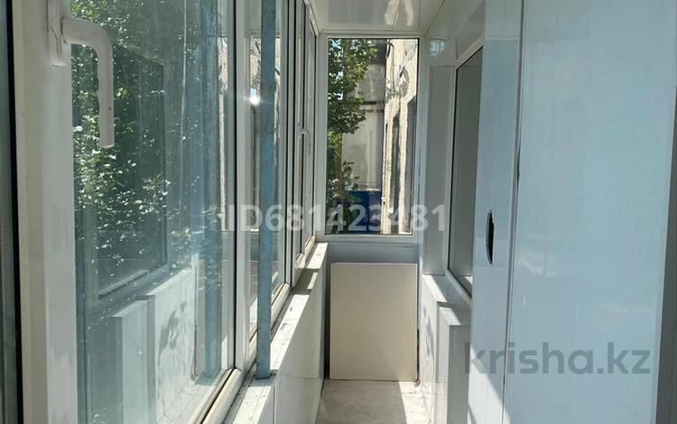 1-комнатная квартира · 35 м² · 2/5 этаж, мкр Северо-Восток 33 за 130 000 ₸ в Уральске — фото 6