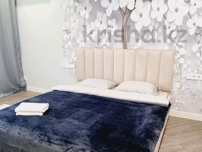 Аренда квартир посуточно в Алматы: 2-комнатная квартира · 100 м² · 21/21 этаж, мкр Самал-2, Снегина 32/1 за 25 000 〒 2-комнатная квартира · 100 м² · 21/21 этаж, мкр Самал-2, Снегина 32/1 за 25 000 〒 в Алматы, Медеуский р-н