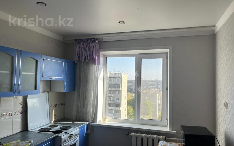 2-комнатная квартира, 54 м², 9/9 этаж, Утепбаева 44 за 17 млн 〒 в Семее — фото 2