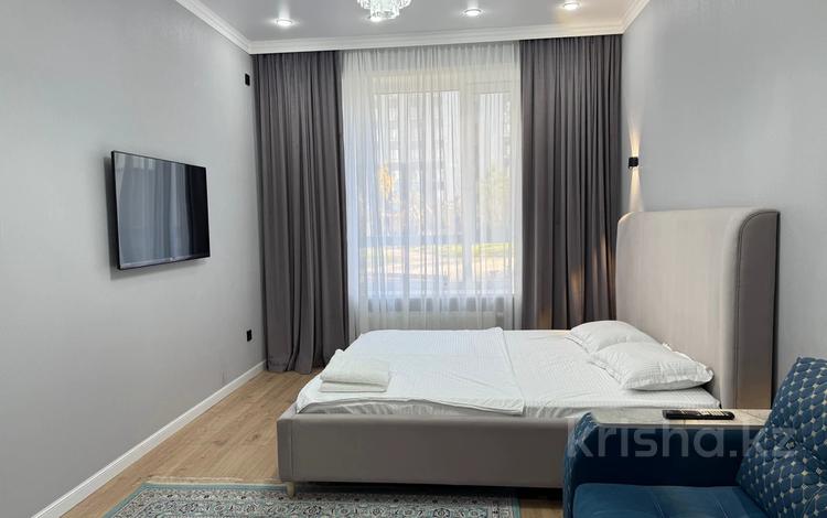 1-комнатная квартира · 40 м² · 10/12 этаж, Альфараби 5 за 3 000 ₸ в Астане, Есильский р-н — фото 12
