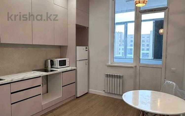 1-комнатная квартира, 42 м², 7/9 этаж, Улы Дала 23/2 за 23 млн 〒 в Астане, Есильский р-н — фото 2