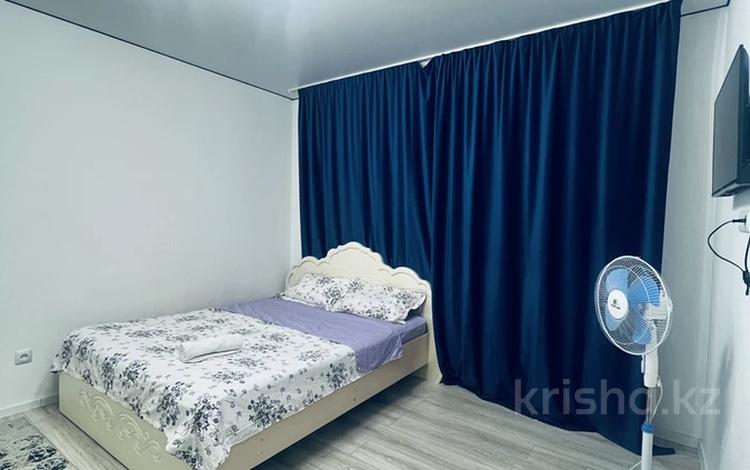 1-бөлмелі пәтер · 42 м² · 2/12 қабат, Азирбаева 37/1, бағасы: 15 000 ₸ в Астане, Сарайшык р-н — фото 2